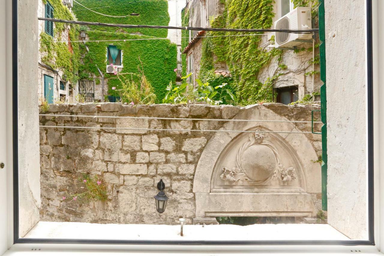Studio Apartman Fictilis Split Exterior photo