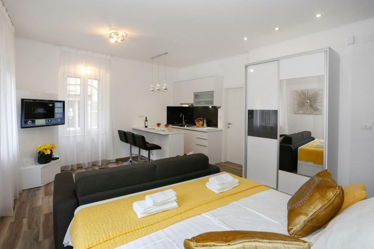 Studio Apartman Fictilis Split Exterior photo